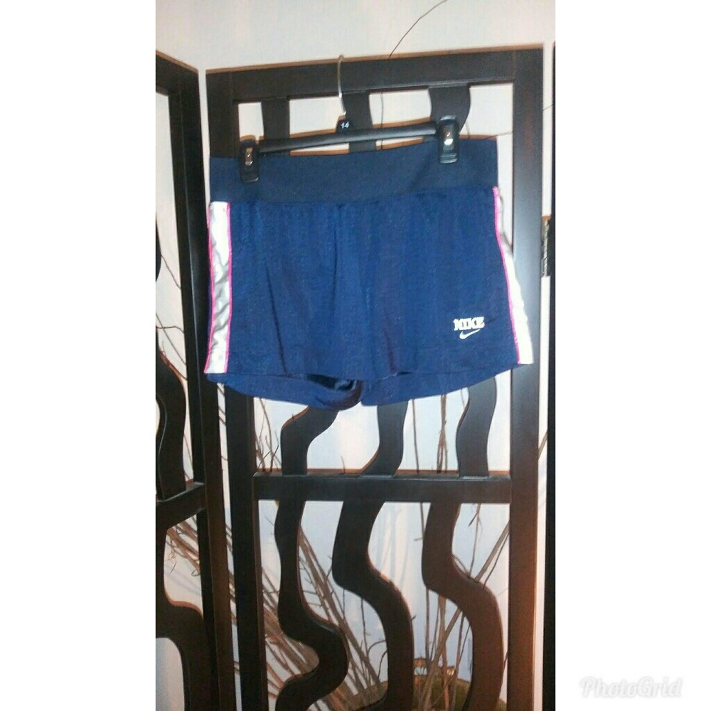Nike Shorts Size M